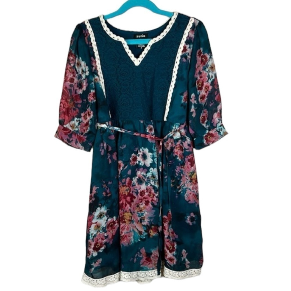 Zunie Floral Lace Dress Size 8
